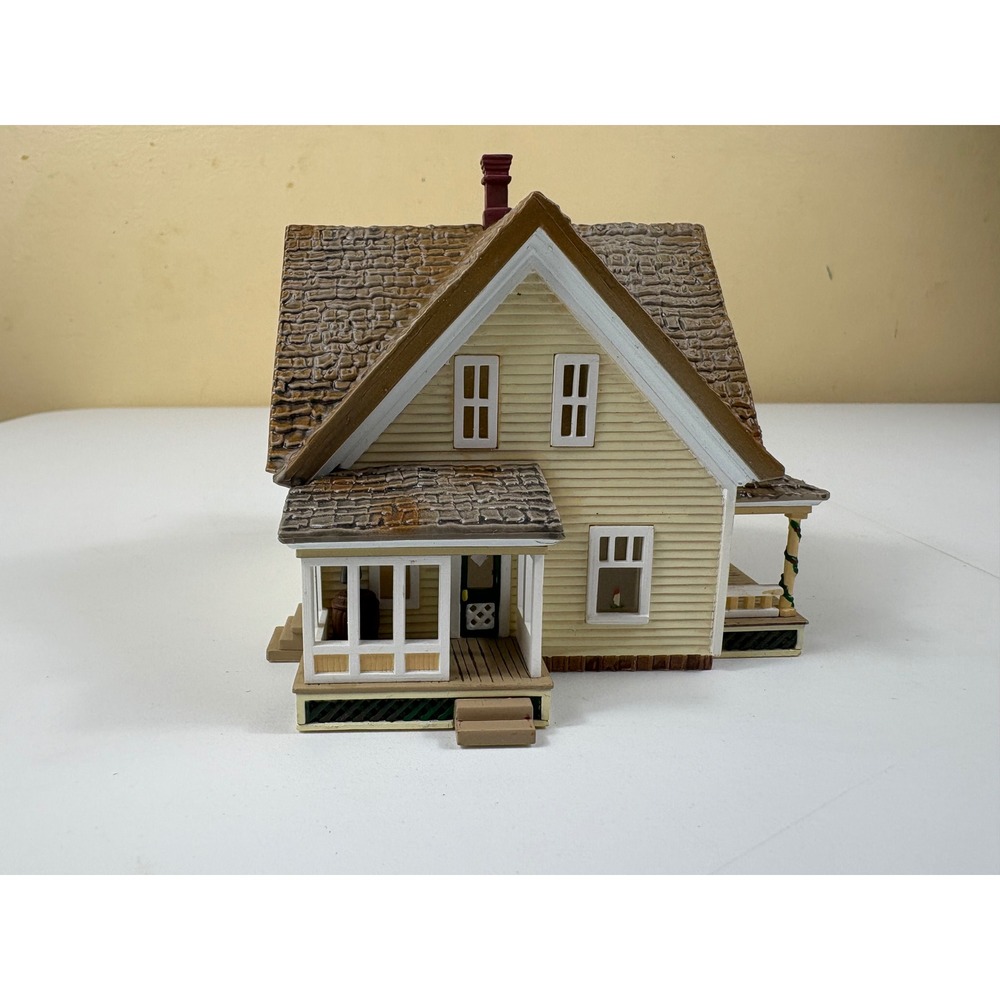 Vintage Hallmark‎ Sarahs Prairie Home Resin Miniature 1994 Americana
